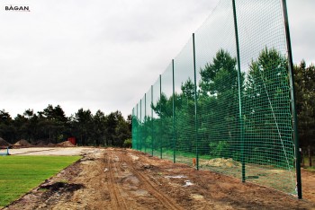 Naprawa i montaż ogrodzenia boiska